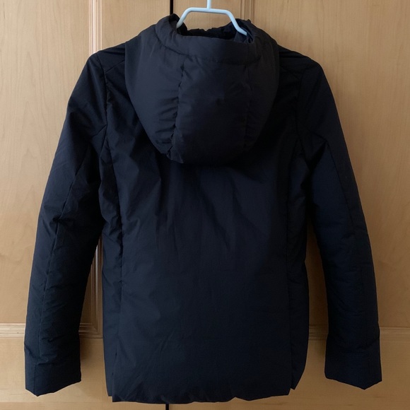 SOLD - UNIQLO Black Puffer - Picture 2 of 3